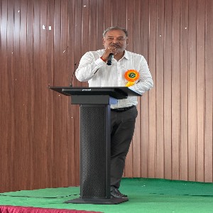 DR PURNESH NARAYAN SINGH